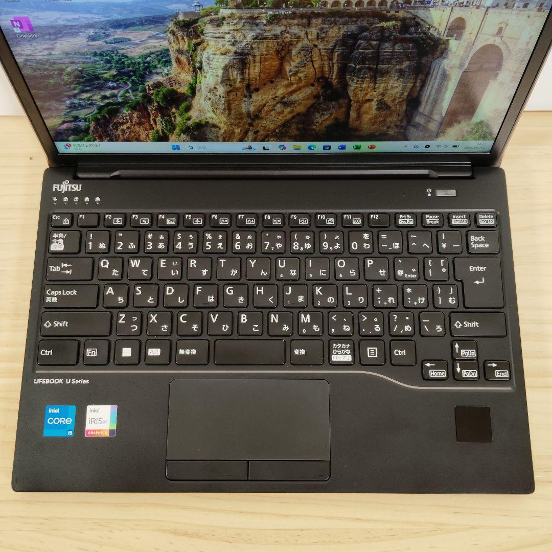 日本製 Fujitsu U9313 爆速 第13世代i5搭載 爆速 256GB